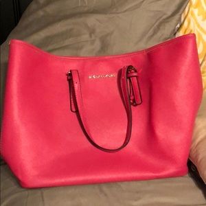 Micheal kors got pink bag